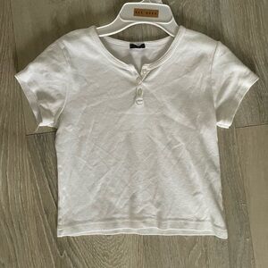 Brandy Melville zelly top in color white